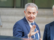 El expresidente del Gobierno José Luis Rodríguez Zapatero a su llegada a la Audiencia Nacional para declarar ante el juez del 'caso Plus Ultra'

REMITIDA / HANDOUT por CESAR VALLEJO RODRIGUEZ
Fotografía remitida a medios de comunicación exclusivamente para ilustrar la noticia a la que hace referencia la imagen, y citando la procedencia de la imagen en la firma
17/6/2026