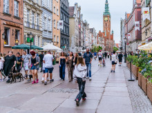 La calle principal de Gdansk, con la Torre del Ayuntamiento al fondo