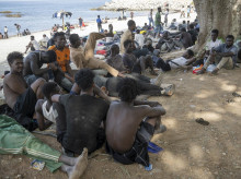 Imagen de archivo de decenas de inmigrantes llegados a Ceuta el pasado 30 de julio