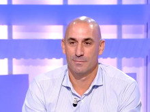 Pablo Fernández, representante de Podemos, y Luis Rubiales, a la derecha, en el programa En boca de todos