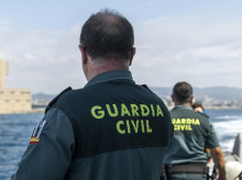 Agentes de la Guardia Civil patrullando el Puerto de Barcelona, en una imagen de archivo