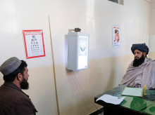 Imagen del examen de conducir, con examinador y aspirante