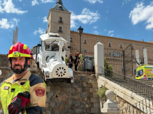 El tren turístico de Toledo casi se despeña por el parque del Alcázar