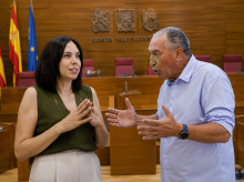 Diseño con imágenes de Diana Morant y Joan Baldoví en las Cortes Valencianas