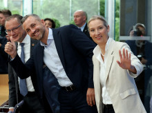Ulrich Siegmund (C) candidato ganador en Sajonia-Anhalt y la líder de AfD Alice Weidel
