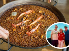 Montaje con uno de los arroces del restaurante y la imagen de los actores con María José Catalá