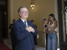 El presidente de Ceuta, Juan Jesús Vivas, antes de una reunión con la Fiscal General del Estado, en el Ayuntamiento, a 27 de agosto de 2026, en Ceuta (España). Peramato se ha reunido con Vivas para abordar la situación de la entrada masiva de migrantes y el proceso de filiación de los menores no acompañados.,Image: 1128806950, License: Rights-managed, Restrictions: , Model Release: no  , Credit line: Marcos Moreno / Europa Press