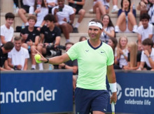 Rafa Nadal regresó con victoria a las pistas tras casi dos años alejado de ellas