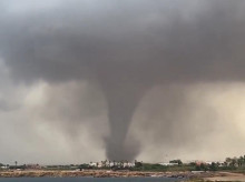 Un gran tornado azota el oeste de Sicilia