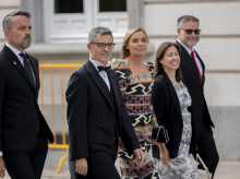 El ministro de Justicia, Féliz Bolaños, a la izquierda de la imagen, acompañado de Sofía Puente, a su izquierda, y otras dos personas más en la Apertrura del Año Juidicial en el Supremo