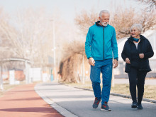 Caminar a partir de los 60: por qué la autonomía importa más que la velocidad