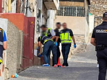 Detención de uno de los dos presuntos implicados en la muerte de un hombre en el barrio almeriense de Pescadería