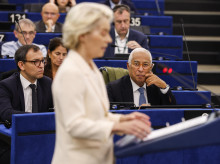 La presidenta de la Comisión Europea, Ursula von der Leyen, interviene en el pleno del Parlamento Europeo en Estrasburgo (Francia)