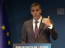 Pedro Sánchez durante su discurso en defensa de los coches eléctricos