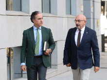 El teniente coronel de la Guardia Civil y jefe de operaciones de la Comandancia de Ceuta, Miguel Lobo,  a su llegada a la Audiencia Nacional, a 26 de octubre de 2026, en Madrid (España). La jueza de la Audiencia Nacional María Tardón ha citado a testificar a consejeros del Ejecutivo de Ceuta, así como a policías y guardias civiles que vivieron de cerca la entrada masiva de inmigrantes desde Marruecos a finales de julio.

Marta Fernández / Europa Press
26/10/2026