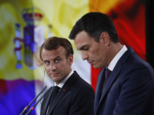 El presidente francés, Emmanuel Macron, junto a su homólogo español, Pedro Sánchez