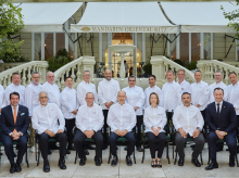 Foto de familia del club Chefs des Chefs, en el hotel Mandarin Oriental Ritz de Madrid