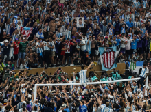 Miles de argentinos celebraron en la grada del Estadio de Lusail el Mundial conseguido en Qatar