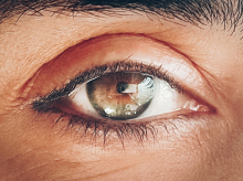 El glaucoma a día de hoy no tiene cura, pero existen colirios y medicamentos destinados a frenar esa tendencia hacia la ceguera total