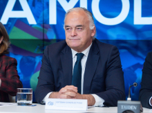 El vicesecretario general institucional del PP, Esteban González Pons, durante la reunión de la Junta Directiva Nacional del PP, en la sede nacional del PP, a 19 de diciembre de 2022, en Madrid (España). Durante la Junta Directiva Nacional Feijóo busca implicar a todo el partido en el "reto" de echar del Palacio de la Moncloa al presidente del Gobierno. La reunión se produce el mismo día que el Tribunal Constitucional se reúne para analizar el recurso que ha presentado el PP para frenar la tramitación parlamentaria de la reforma del propio tribunal.
19 DICIEMBRE 2022;FEIJOO;JUNTA DIRECTIVA;NACIONAL;PP;PARTIDO POPULAR;
Gustavo Valiente / Europa Press
(Foto de ARCHIVO)
19/12/2022