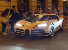 Cristiano Ronaldo en las calles de Madrid con su Bugatti Centodieci