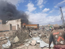 Un camión cargado con explosivos fue empotrado en un puesto de control militar en Somalia