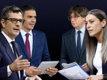 Pedro Sánchez, Félix Bolaños, Carles Puigdemont y Miriam Nogueras escenifican una negociación opaca