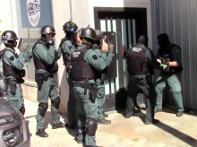 En la operación se han desplegado decenas de agentes de la Guardia Civil