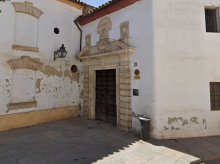 Puerta del convento de Santa Isabel de los Ángeles