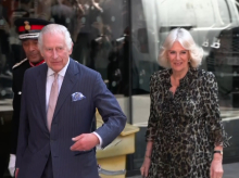 El Rey Carlos III y su esposa, Camila, visitan un centro de investigación contra el cáncer