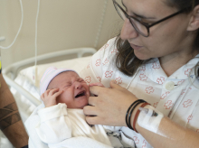 El primer bebé nacido en 2024 en España, en el Hospital Álvaro Cunqueiro, a 1 de enero de 2024, en Vigo.