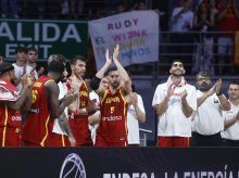 Los jugadores de la selección española de baloncesto organizaron su propio desfile en Lille
