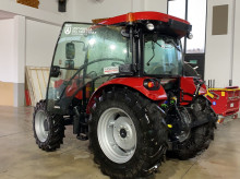 Imagen del tractor municipal que comparten los vecinos de Vistabella, Castellón