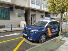 Un hehículo de la Policía Nacional aparcado ante una comisaría en Galicia
REMITIDA / HANDOUT por POLICÍA NACIONAL
Fotografía remitida a medios de comunicación exclusivamente para ilustrar la noticia a la que hace referencia la imagen, y citando la procedencia de la imagen en la firma
05/2/2025