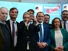 Los miembros del partido Alternativa para Alemania (AfD), en su sede en Berlín