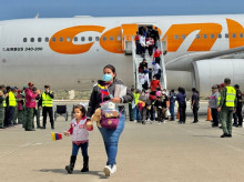 Inmigrantes venezolanos llegan a caracas repatriados desde México