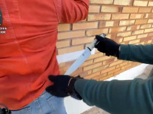 Reincidente detenido dos veces en 24 horas tras incumplir orden de alejamiento en Entrena