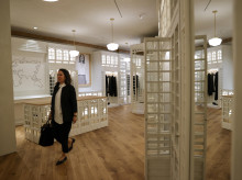Interior de la tienda más antigua de Zara, ubicada en La Coruña, tras su reforma