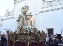 La procesión de la Virgen de Los Remedios, en imágenes