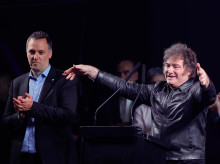La Libertad Avanza, con Manuel Adorni como principal candidato, se impone con el 30 % de los votos