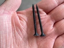 Clavos de gran tamaño suelen ser protagonistas de esta acción