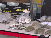 Imágenes de los productos incautados por la Guardia Civil y la Guardia Urbana en Barcelona
