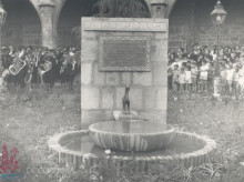 Inauguración de la fuente en la plaza de San Lorenzo en 1963