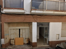 La Policía de Huelva desaloja un local de okupas de la calle Tharsis, en Las Colonias