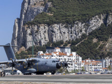 A400M de las Fuerzas Aéreas británicas en el Peñón de Gibraltar