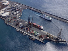 Puerto de Arrecife, en la isla de Lanzarote

REMITIDA / HANDOUT por CÁMARA DE COMERCIO DE LANZAROTE
Fotografía remitida a medios de comunicación exclusivamente para ilustrar la noticia a la que hace referencia la imagen, y citando la procedencia de la imagen en la firma
24/6/2010