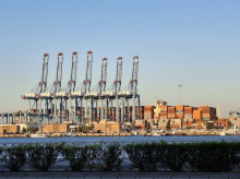 (Foto de ARCHIVO)
Puerto de Algeciras

REMITIDA / HANDOUT por AUTORIDAD PORTUARIA DE ALGECIRAS
Fotografía remitida a medios de comunicación exclusivamente para ilustrar la noticia a la que hace referencia la imagen, y citando la procedencia de la imagen en la firma
28/4/2025