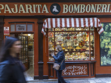 Fachada de la bombonería La Pajarita en Palma