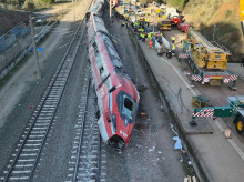 Imágenes aéreas del trabajo de la UME en la zona cero del accidente de Adamuz