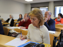Estudiantes de la Vniversitas Senioribvs CEU Fernando III.

REMITIDA / HANDOUT por VNIVERSITAS SENIORIBVS CEU FERNANDO III
Fotografía remitida a medios de comunicación exclusivamente para ilustrar la noticia a la que hace referencia la imagen, y citando la procedencia de la imagen en la firma
27/1/2026